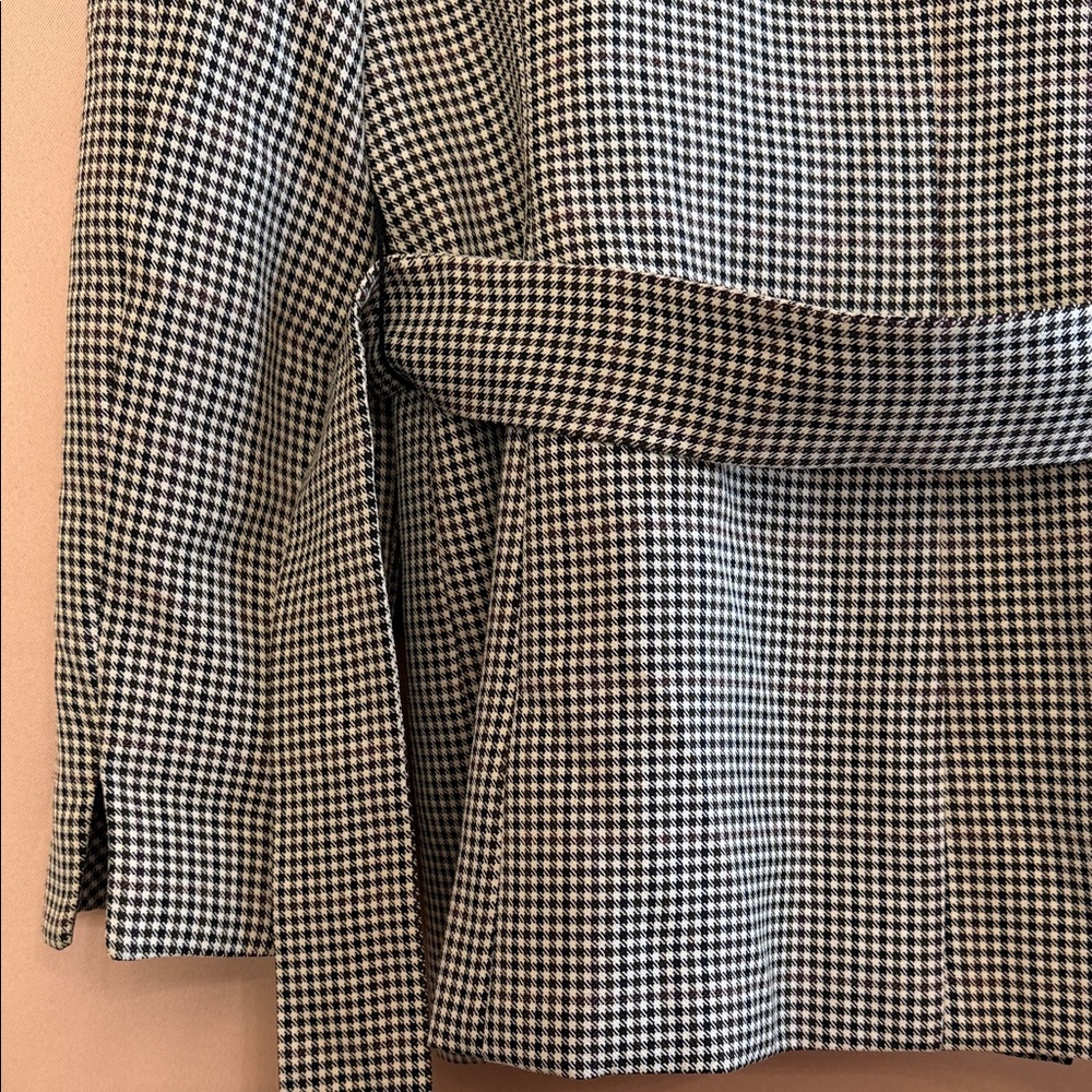 Vintage Fitted Tailored Blazer | Office to Night - Picture 8 of 11